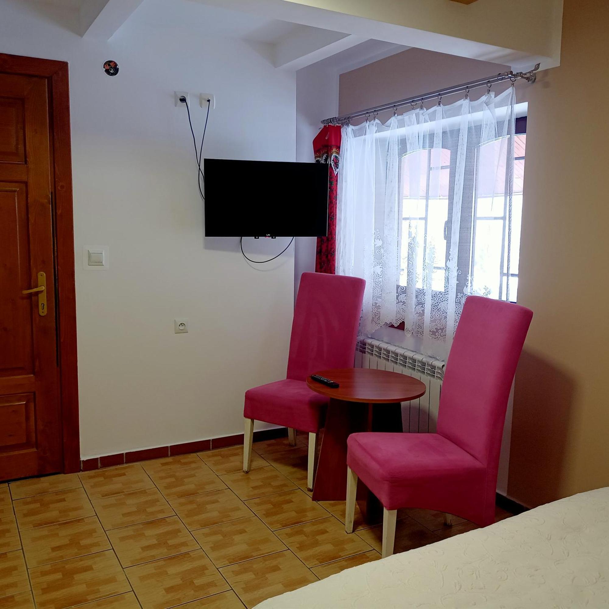 Duży pokój dwuosobowy